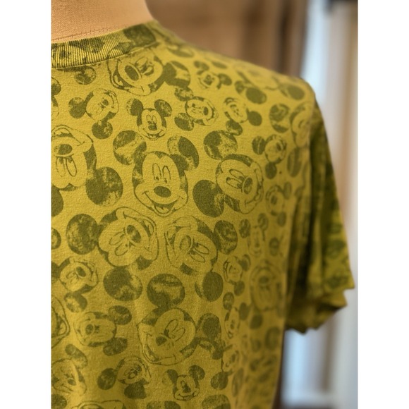 Disney Parks Men's T Shirt‎ Mickey All Over Lime Green Xl - Picture 2 of 4